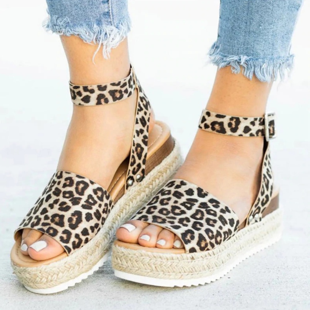 Vegan Lthr Animal Print Platform Sandal S-8.5 NWOT